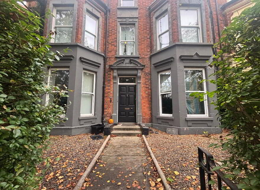 Apt 5, 31 Wellington Park, Belfast, BT9 6DL