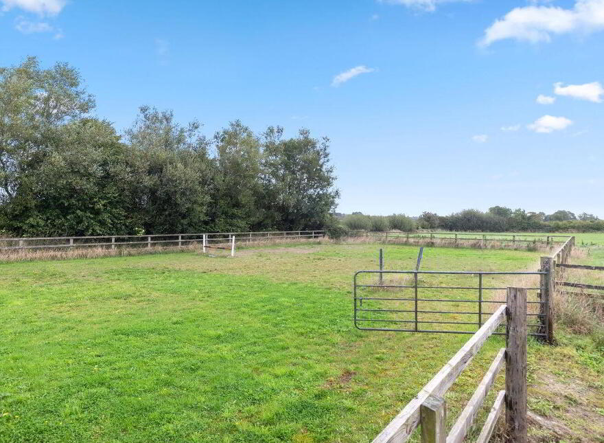 Menagerie Manor, Hedge Road, Garristown, A42RY73