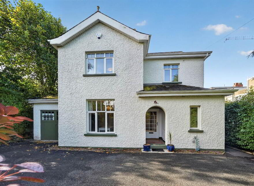 9 Osborne Park, Off Malone Road, Belfast, BT9 6JN
