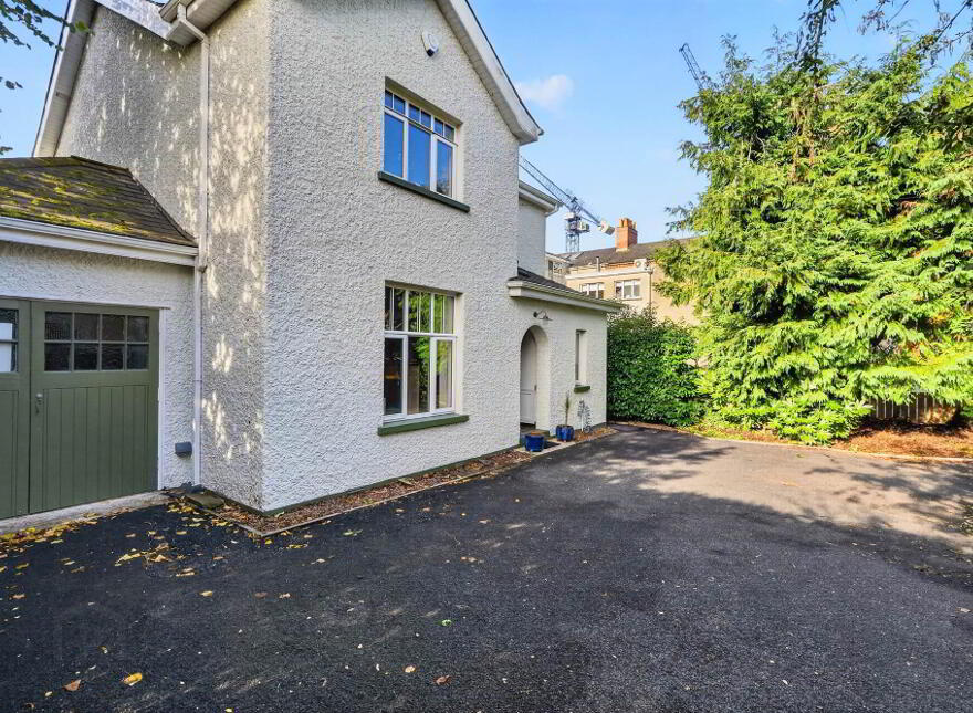9 Osborne Park, Off Malone Road, Belfast, BT9 6JN