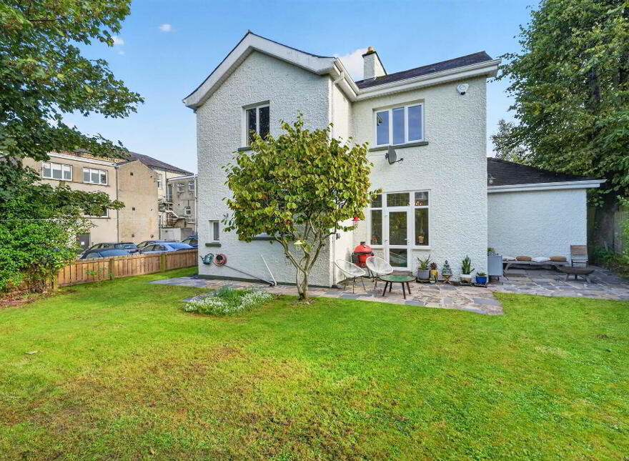 9 Osborne Park, Off Malone Road, Belfast, BT9 6JN