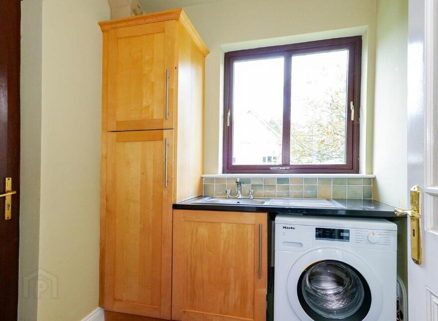 75 Renville Village, Oranmore, H91K5EY