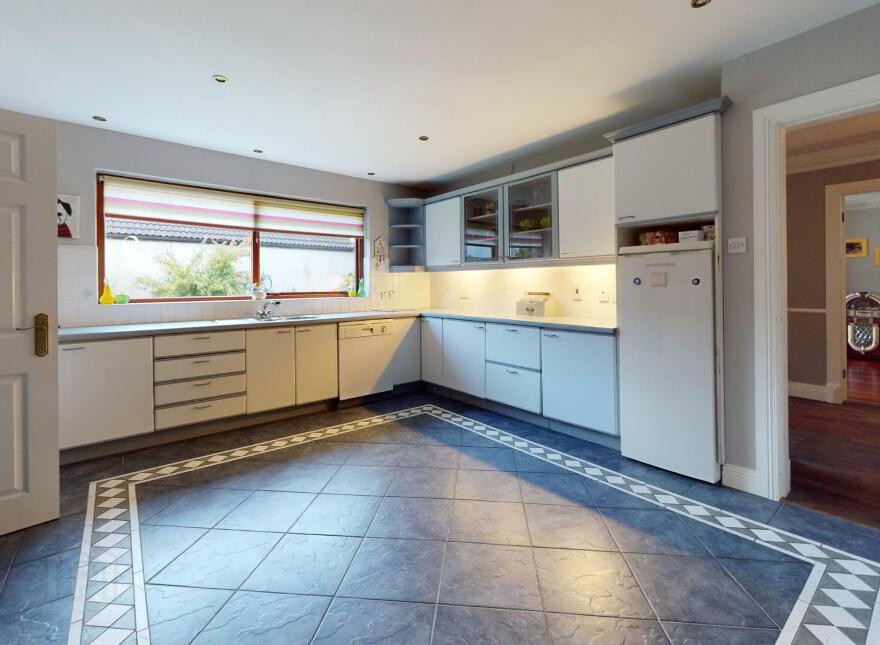 79 Glen Road, Derry, BT48 0BZ