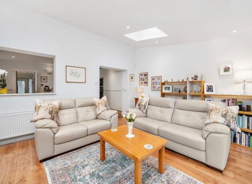 90 College Park Way, Ballinteer, D16R8K8