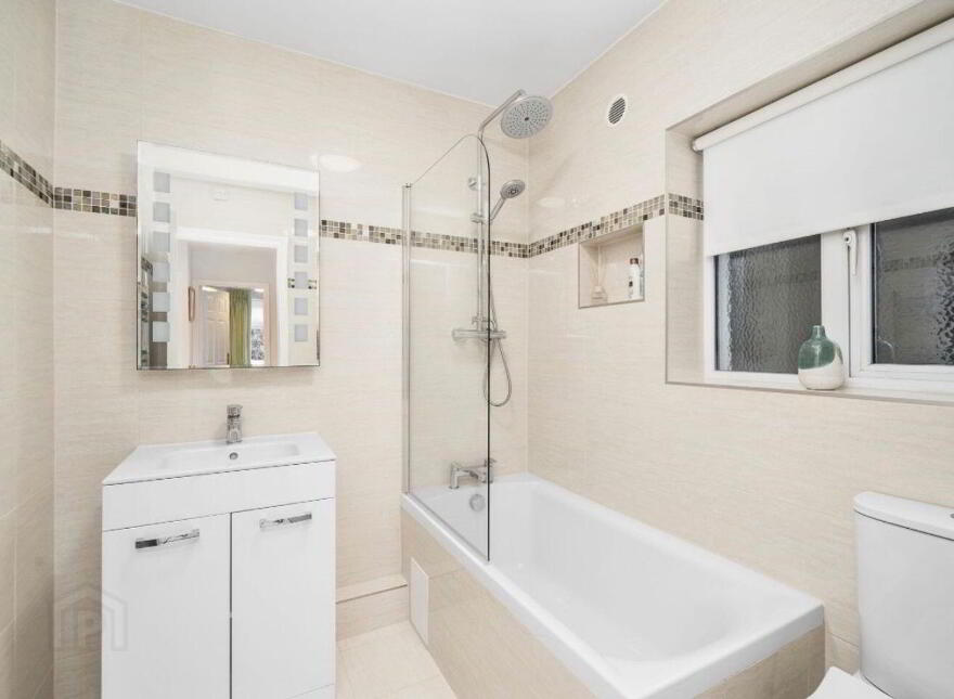 90 College Park Way, Ballinteer, D16R8K8