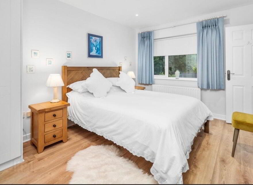 90 College Park Way, Ballinteer, D16R8K8