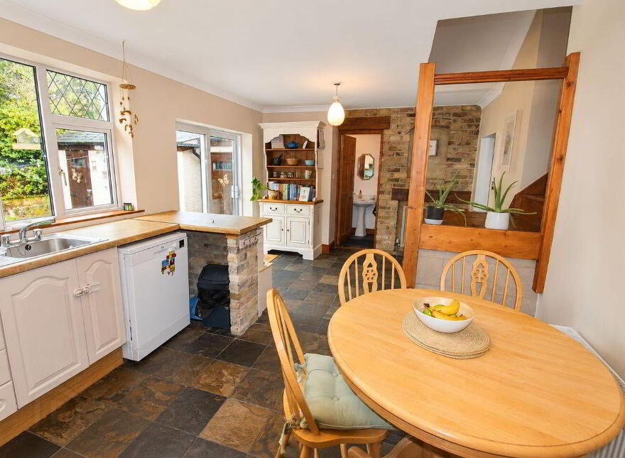 Hollyfort, Gorey, Y25Y328