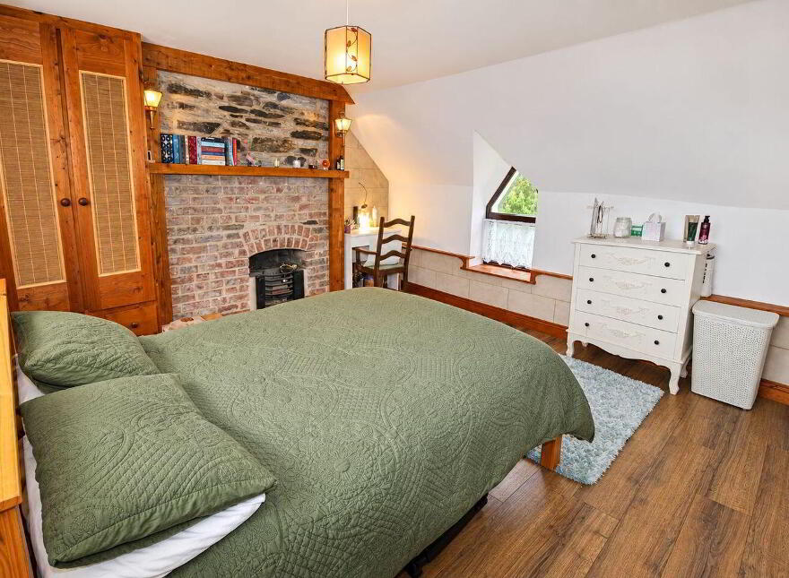 Hollyfort, Gorey, Y25Y328