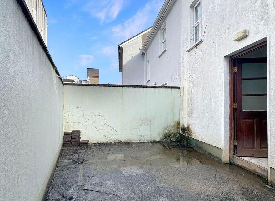 68 Saint Brendan's Avenue, Woodquay, H91YWN8