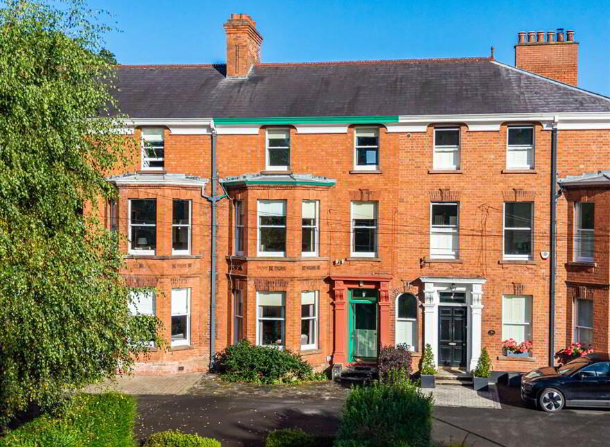 3 Parkmount, Lisburn, BT27 4AN