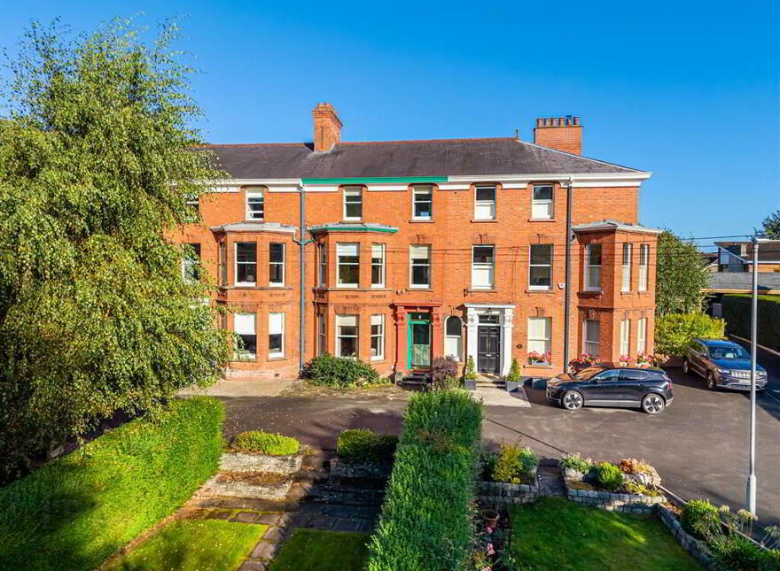 3 Parkmount, Lisburn, BT27 4AN