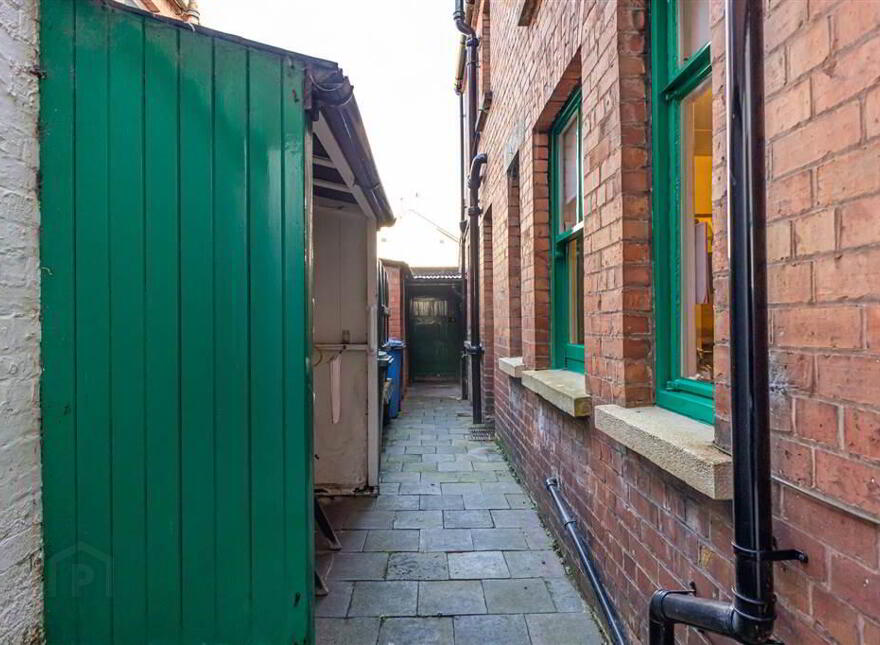 3 Parkmount, Lisburn, BT27 4AN