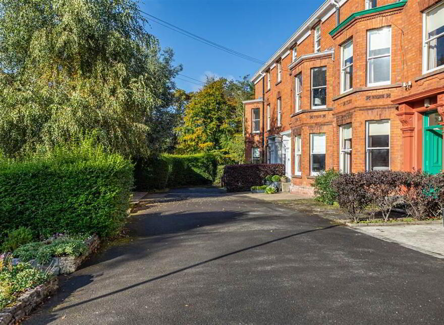 3 Parkmount, Lisburn, BT27 4AN