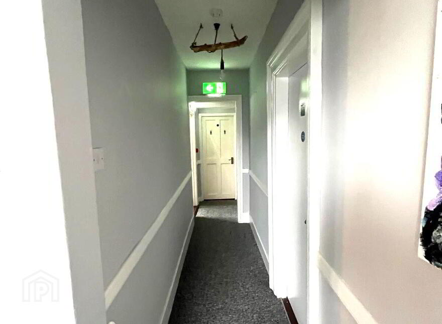 "Strandhill Lodge", Shore Road, Strandhill, F91W957