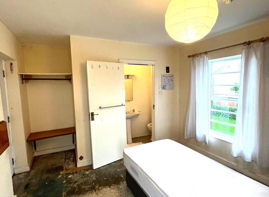 "Strandhill Lodge", Shore Road, Strandhill, F91W957