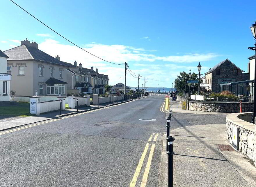 "Strandhill Lodge", Shore Road, Stranhill, F91W957