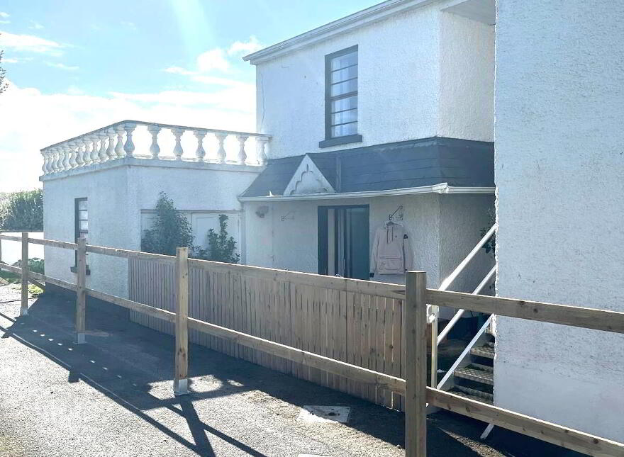 "Strandhill Lodge", Shore Road, Stranhill, F91W957