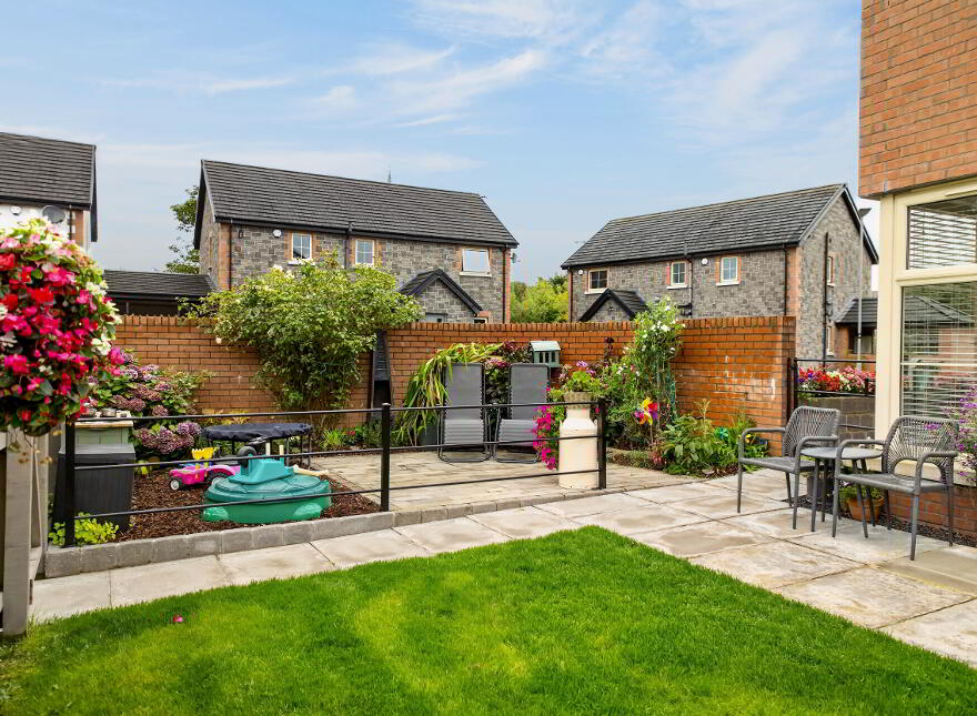 31 Haughtons Hall, Cullybackey, Ballymena, BT42 1FT