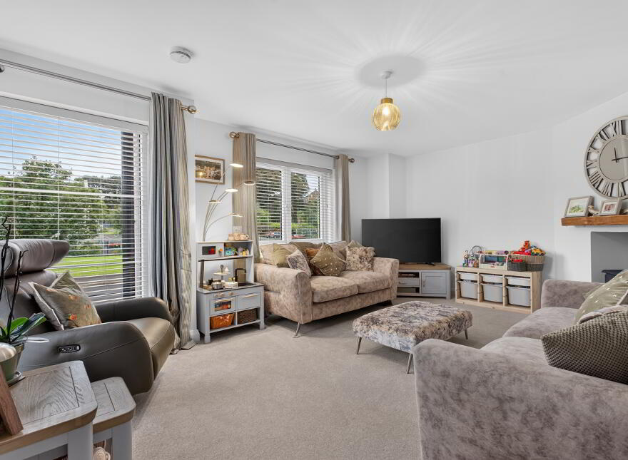 31 Haughtons Hall, Cullybackey, Ballymena, BT42 1FT