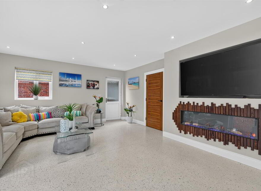 37 Mountainview Gardens, Belfast, BT14 7GU