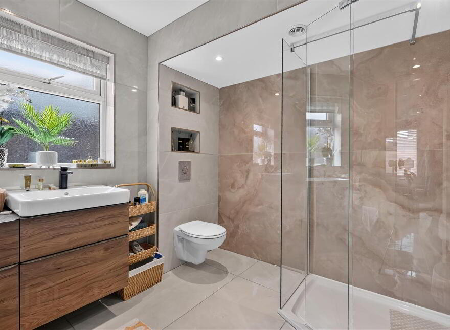 37 Mountainview Gardens, Belfast, BT14 7GU