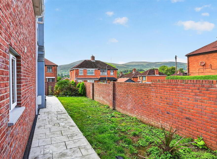 37 Mountainview Gardens, Belfast, BT14 7GU