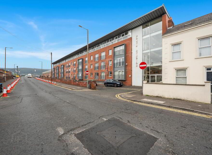 Apt 20 South Studios, 85 Tates Avenue, Belfast, Belfast, BT9 7BS