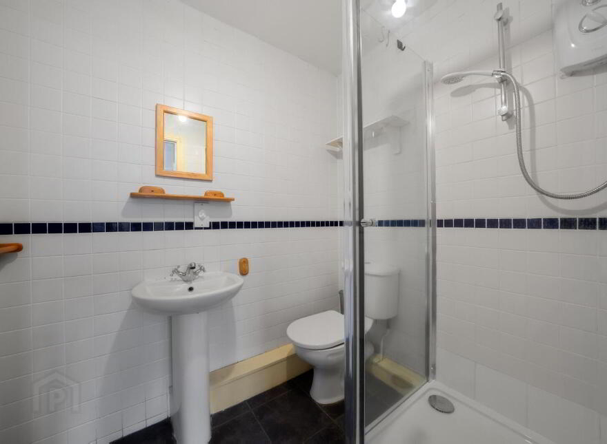 Apt 20 South Studios, 85 Tates Avenue, Belfast, Belfast, BT9 7BS