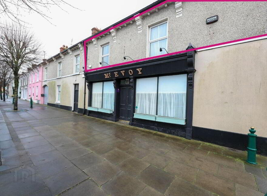 Apartment McEvoy's Restaurant, Main Street, Abbeyleix, R32P29R photo