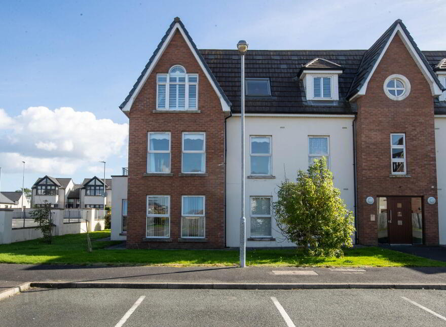 16 Boulevard Park, Dundrum Road, Newcastle, BT33 0GH
