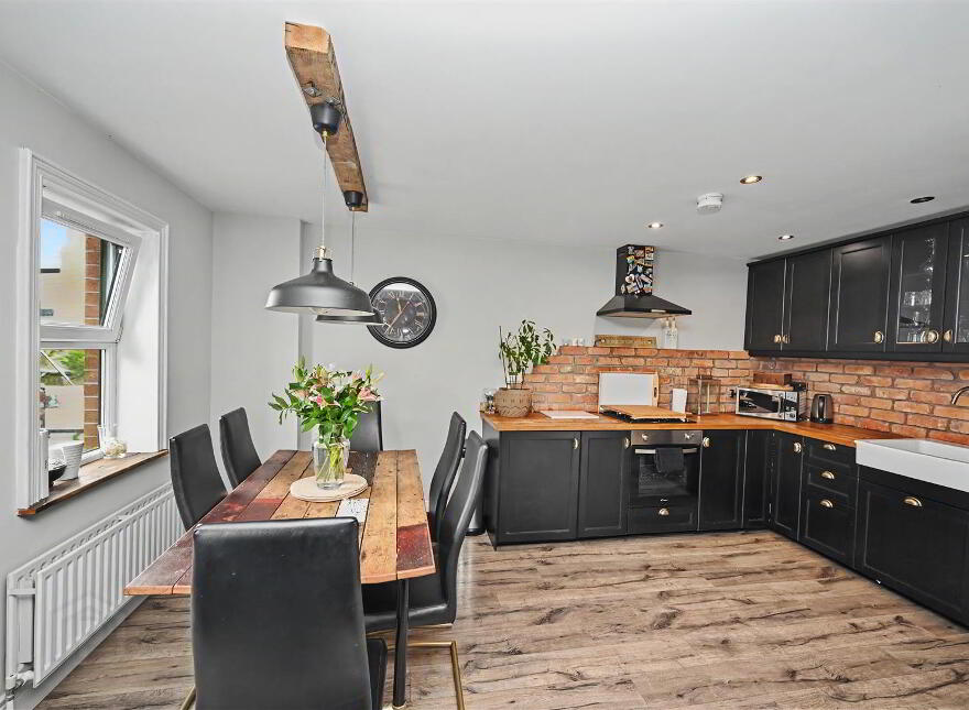 Short Term Apartment 211 College Central 4 College, Belfast, BT1 6BB