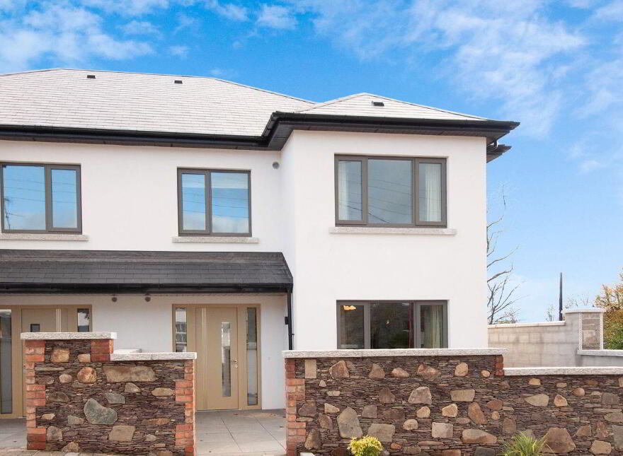 6 Dun Greinne ( Showhouse), Coolgreany, Scarnagh, Y25P031