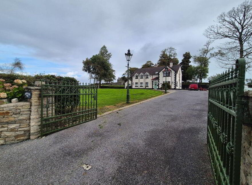 Crofton Park Lodge, Crofton Park, Ballina, F26AN49