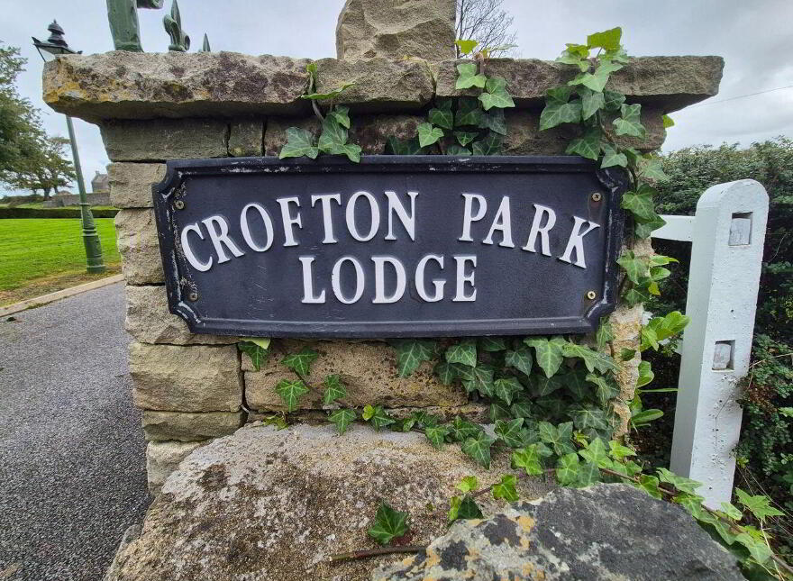 Crofton Park Lodge, Crofton Park, Ballina, F26AN49