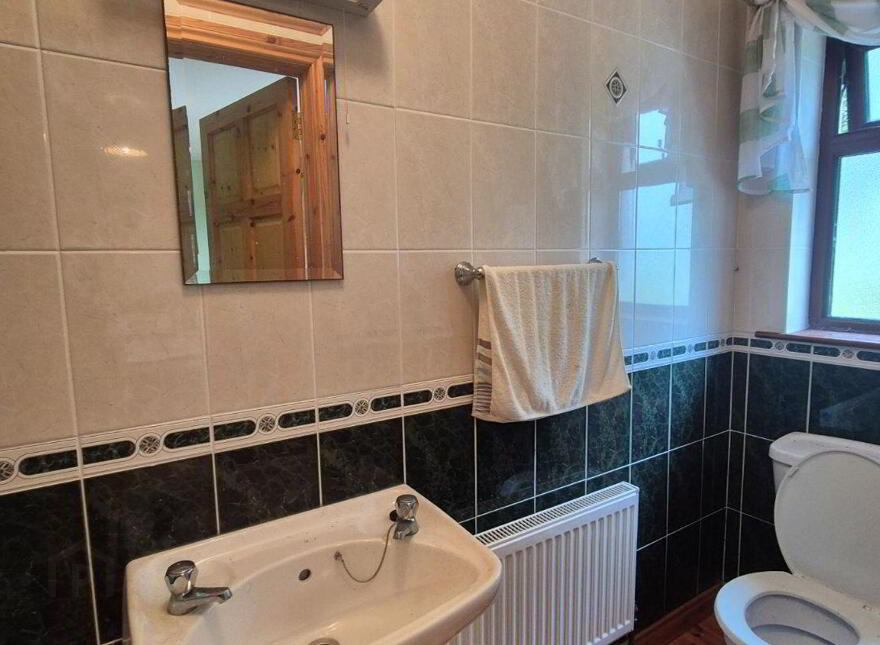 Crofton Park Lodge, Crofton Park, Ballina, F26AN49