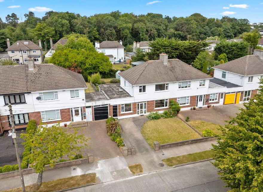 154 Santry Close, Dublin 9, D09F2P4