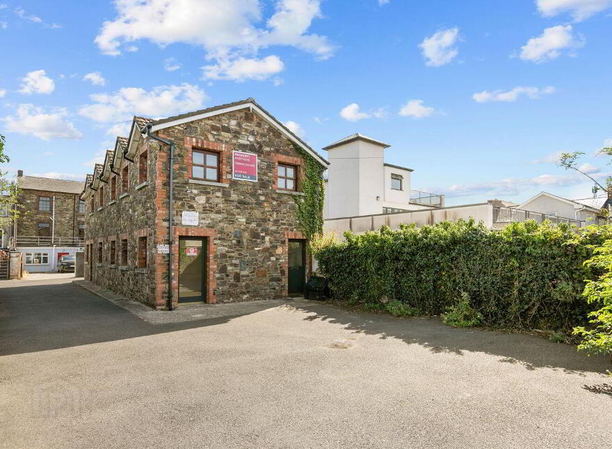 Union Hall, Pearse Street, Gorey, Y25W3P9