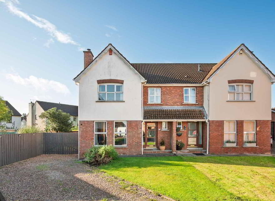 16 Lord Warden's Green, Bangor, BT19 1YR