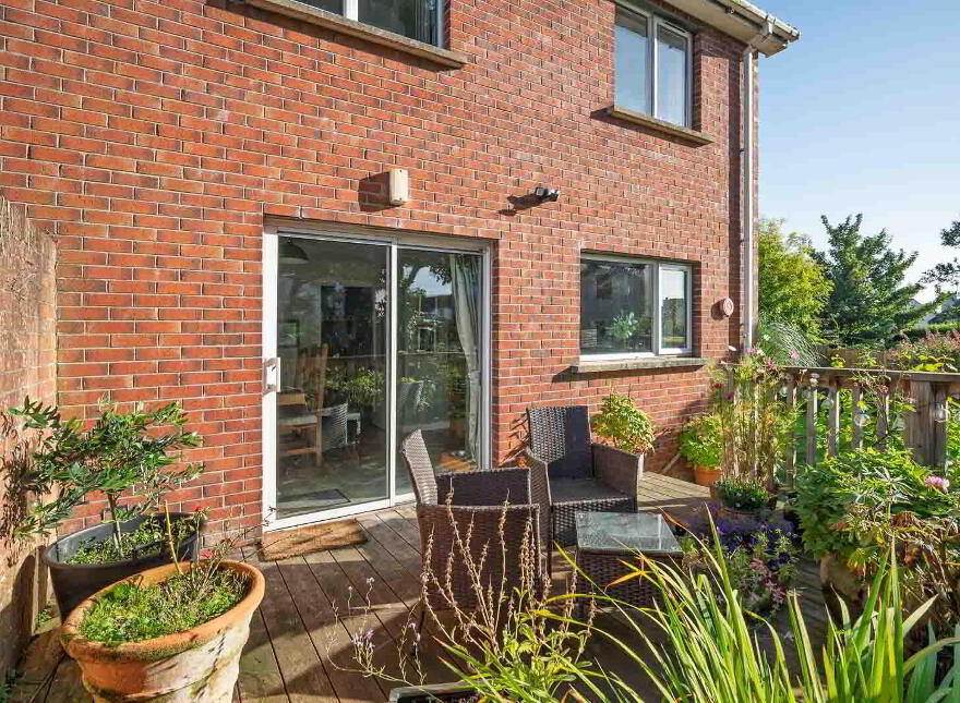 16 Lord Warden's Green, Bangor, BT19 1YR