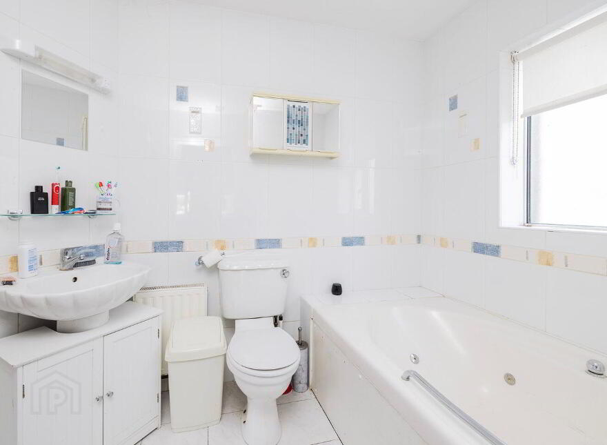 13 The Crescent, St. Catherines, Rush, K56HD36