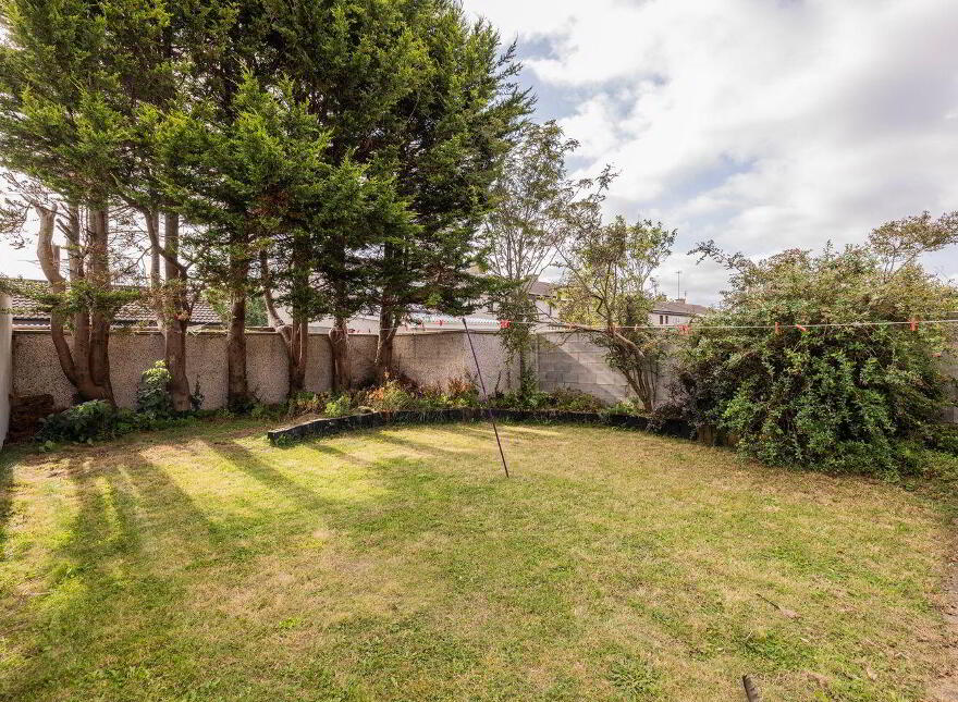 13 The Crescent, St. Catherines, Rush, K56HD36
