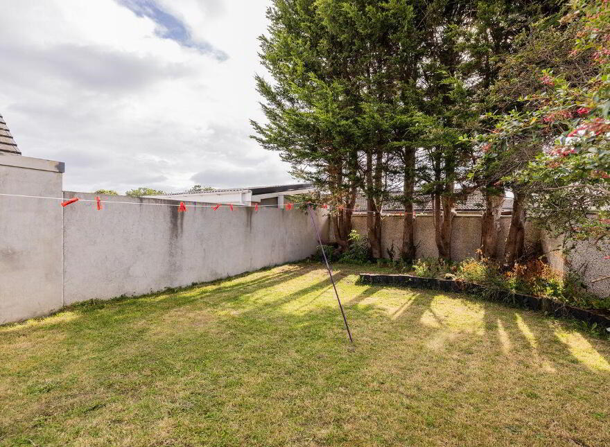 13 The Crescent, St. Catherines, Rush, K56HD36
