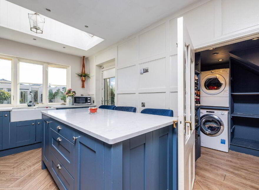 8 Palmer Avenue, Rush, K56W688