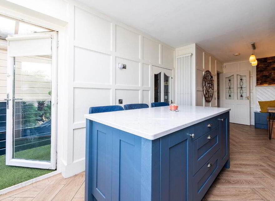 8 Palmer Avenue, Rush, K56W688