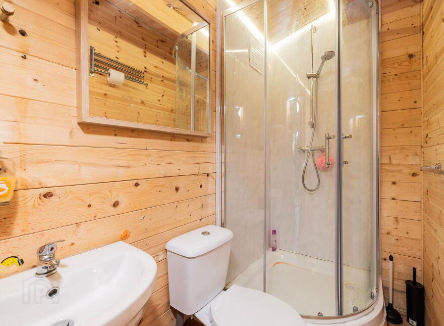 8 Palmer Avenue, Rush, K56W688