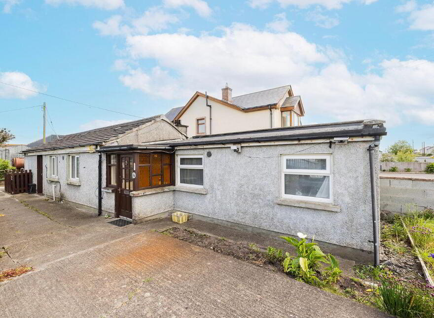 House And Glasshouses, Sundrive Road, Rush, K56FH32