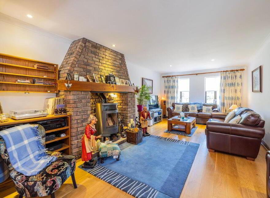 Wintzerhaus, Channel Road, Rush, K56WK85