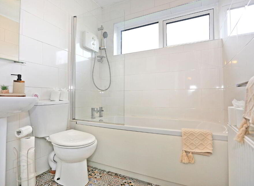 24 Tradaree Court, Shannon, V14V258