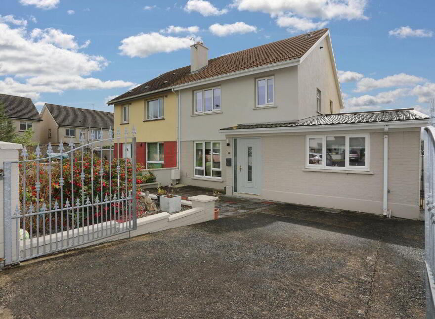 21 Mountievers, Sixmilebridge, V95DW68 photo