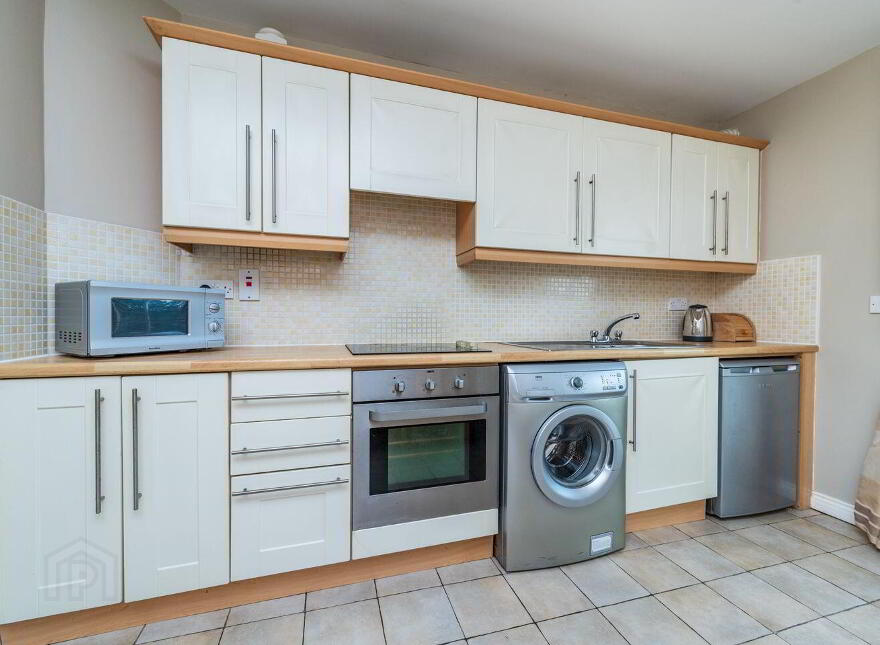 12 Sallins Town Centre, Clane Road, Sallins, W91PY53